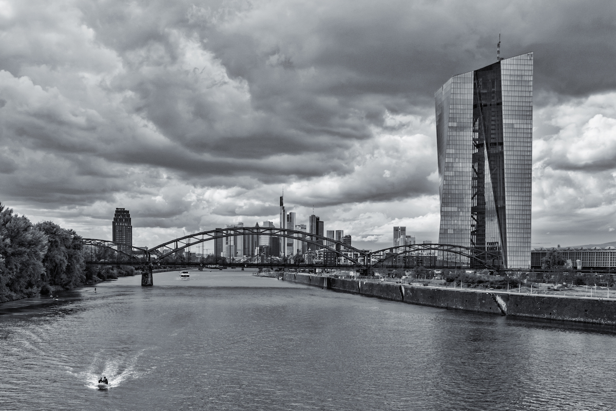 The Pomposity Of Modern Architecture